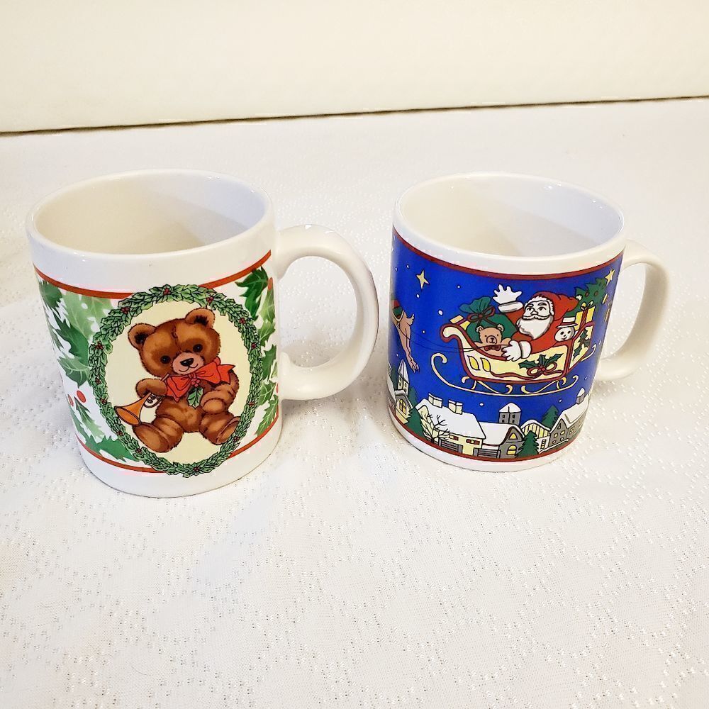 Vtg Christmas Pair of Coffee Mugs
